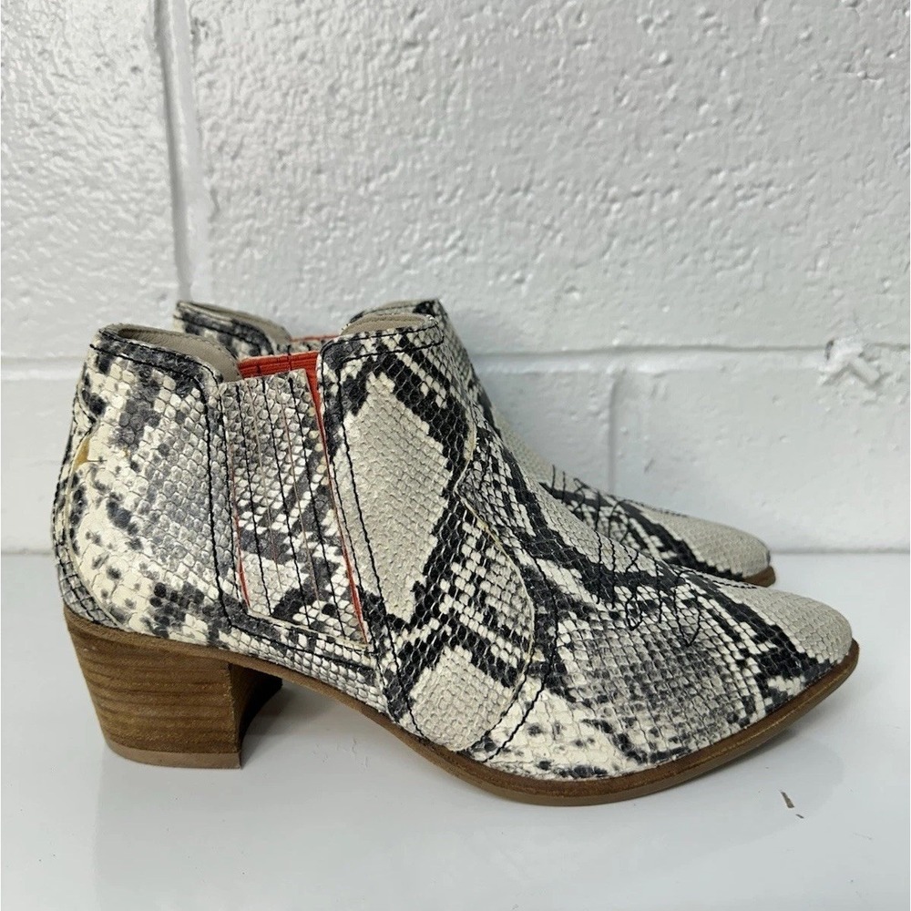 Boden Clifton Ankle Bootie Black White Snakeskin / Women's 7.5
